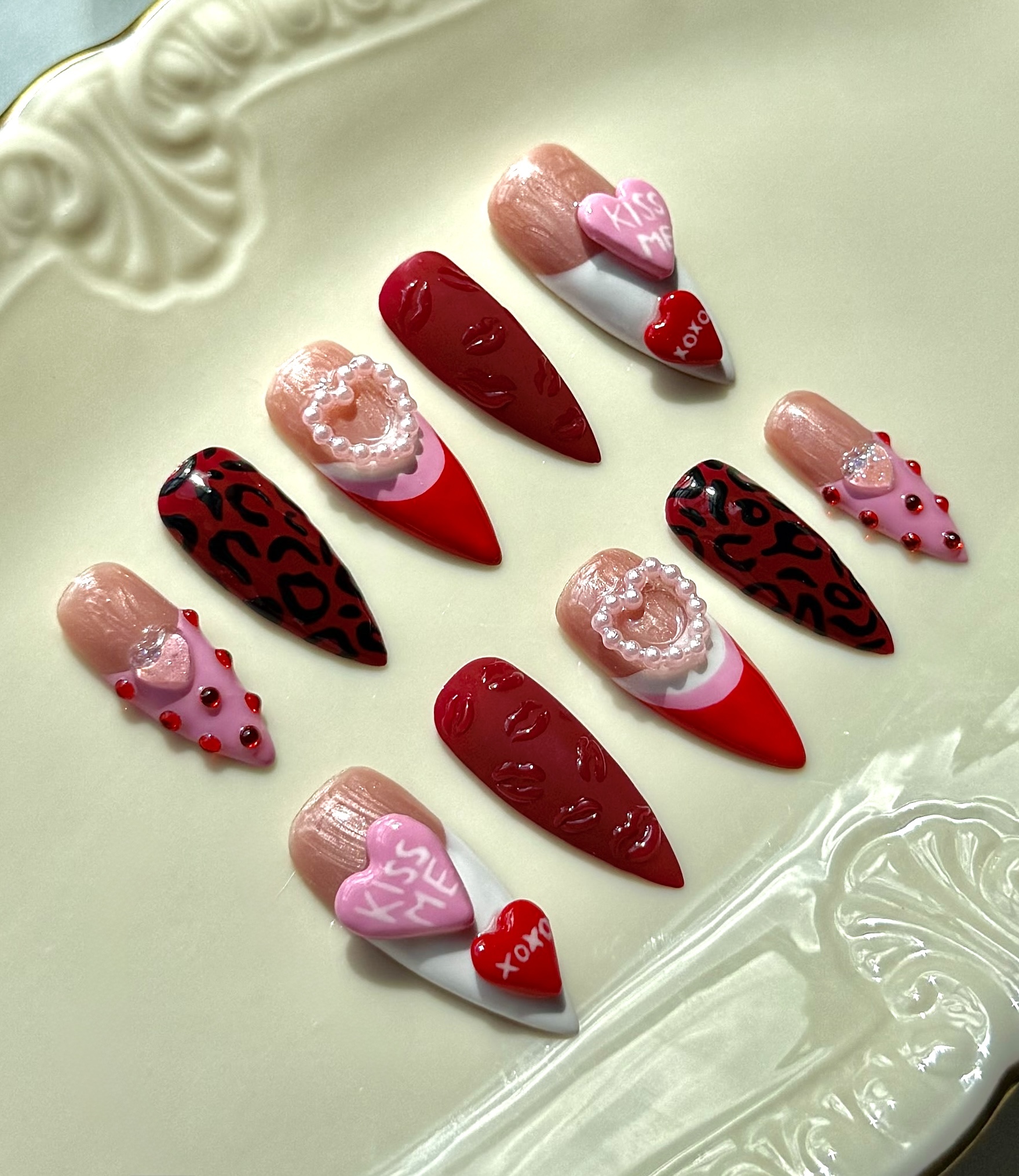 KISS DONT BITE product photo 2